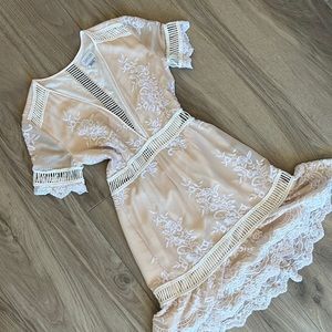 Saylor mini dress size medium